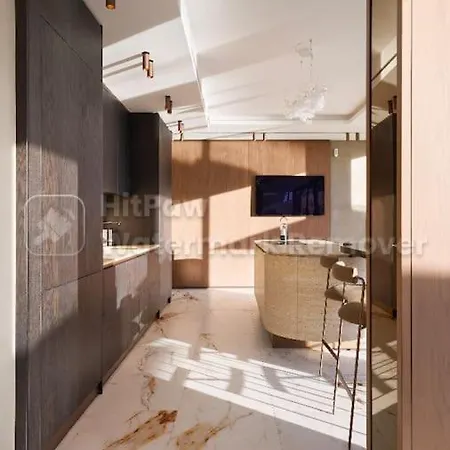 6 - Elisabeth Villa *