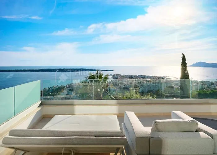 6 - Elisabeth * Cannes