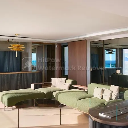 6 - Elisabeth Cannes