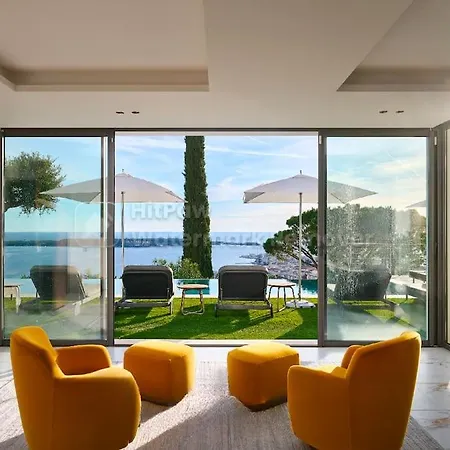 6 - Elisabeth Villa Cannes