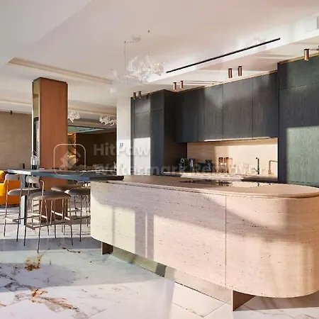 6 - Elisabeth * Cannes